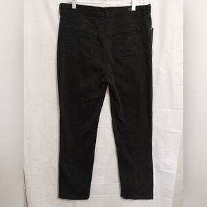 Gloria Vanderbilt Women's Classic Black Straight Leg Jeans